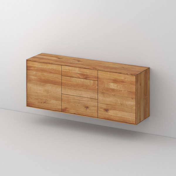 Holz Kommode IOTA WALL cam1 Maßgefertigt aus 無垢節ありオーク材、オイル仕上げ von vitamin design